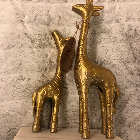 Other - Giraffe Statue